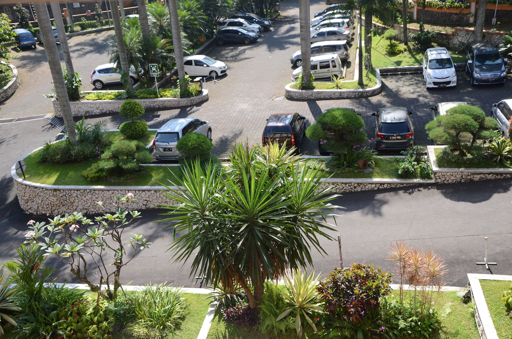 Sari Ater Kamboti Hotel Бандунг Екстер'єр фото
